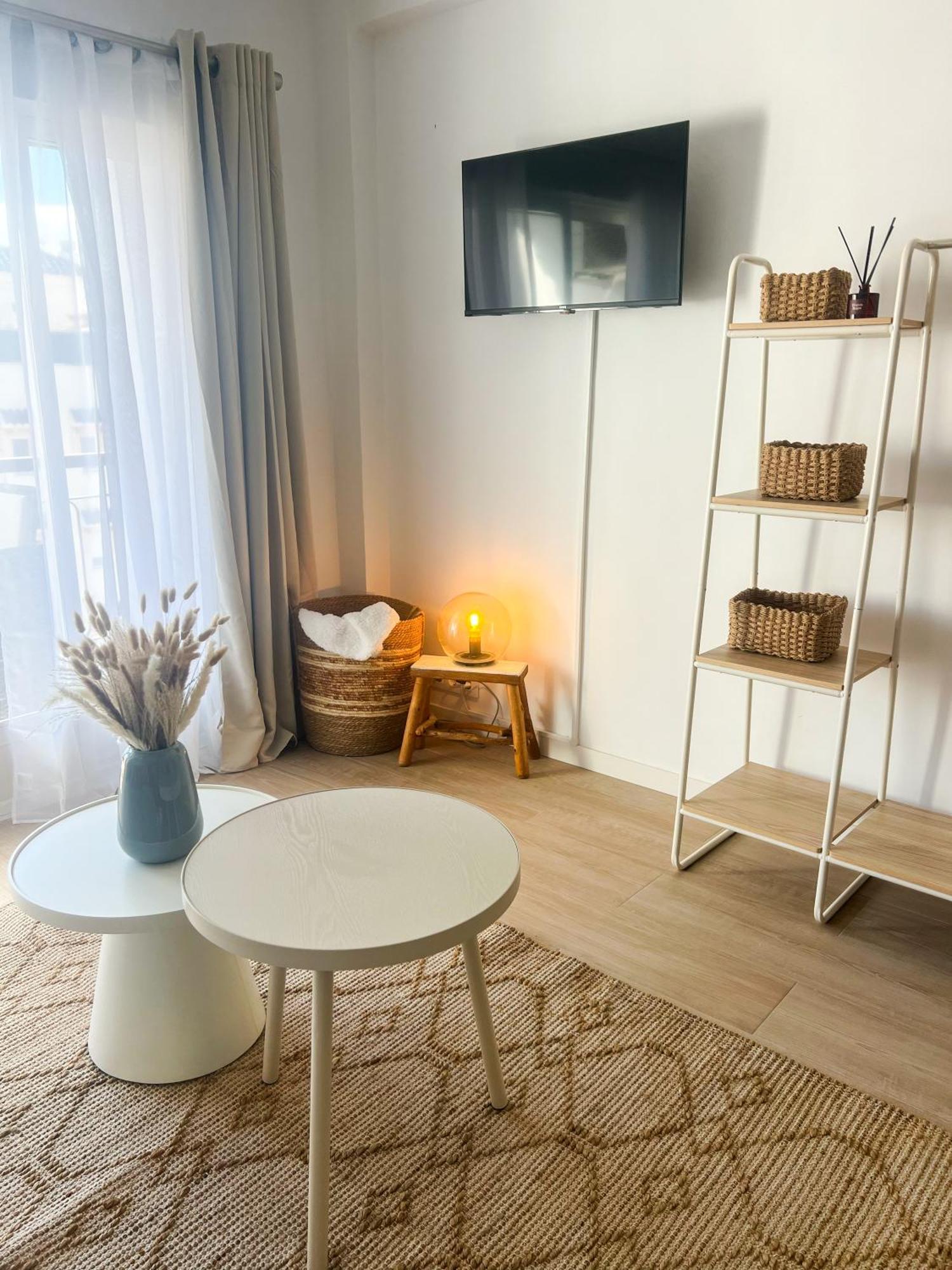 Studio Hola Arenal Platja de Larenal Eksteriør billede